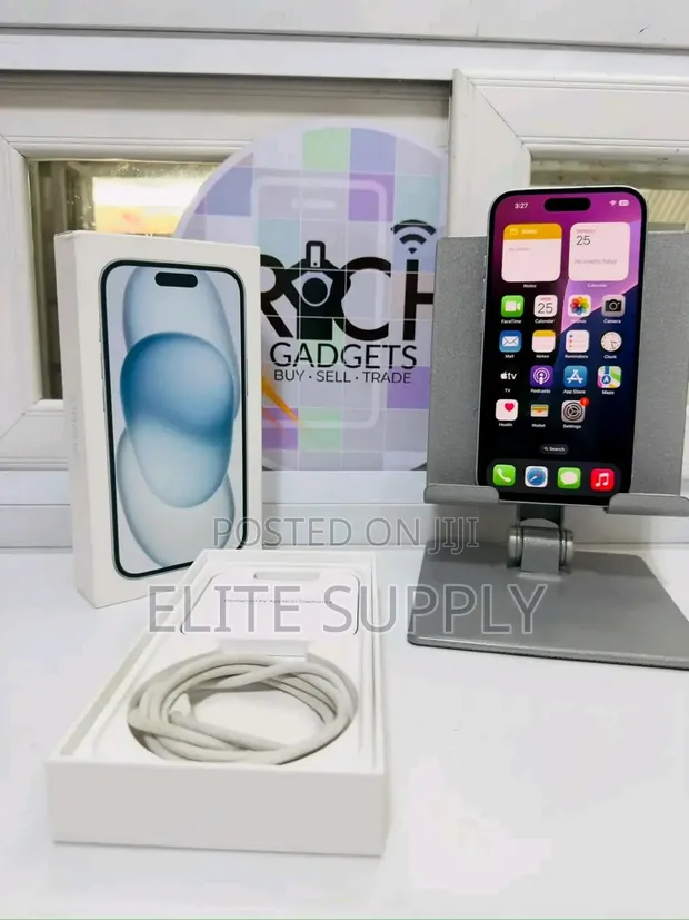 New Apple iPhone 15 256GB Blue - 1