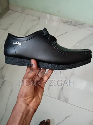 Wallabees Leather Shoes - Brand New