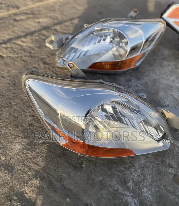 Toyota Yaris 2008 Headlight Pair - 1