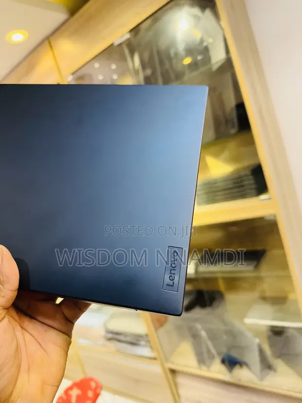 Lenovo ThinkPad X1 Carbon Gen 9 Laptop - 1