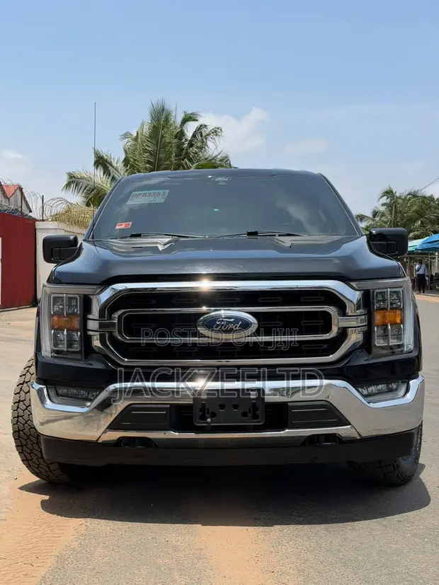 Ford F-150 XLT 2022 Black - 1