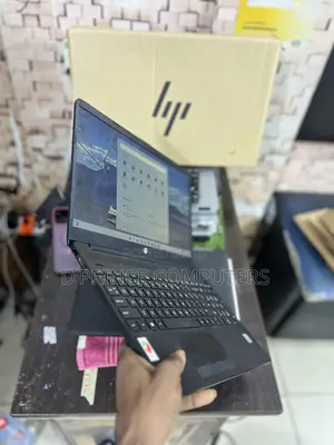 HP Laptop 15-dw1197nia - Intel Core i7, 12GB RAM, 1TB HDD+SSD