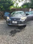 Ford Focus SE Sedan 2012 Gray - 1