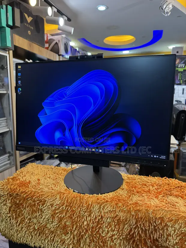 Lenovo ideacentre AIO 520S 23" All-in-One Desktop - 1