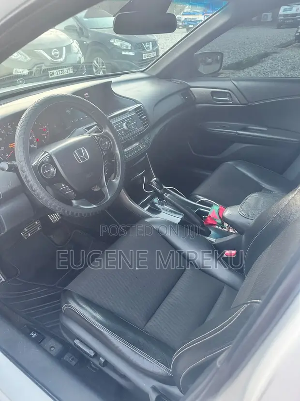 Honda Accord 2016 White - 1