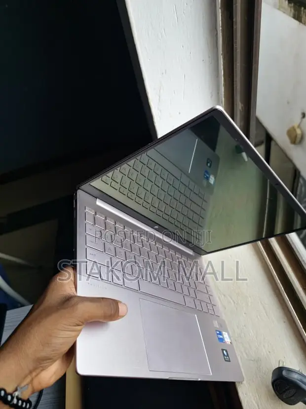 HP Pavilion Plus 14 Laptop - 13th Gen i7, 16GB RAM, 1TB SSD - 1