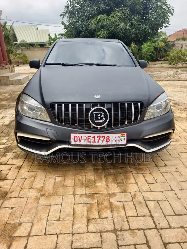 Mercedes-Benz C300 Sport Sedan RWD 2011 - 1