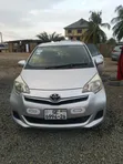 Toyota Ractis 2015 Silver - 2