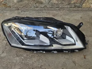 VW Passat B7 Headlight - Right Side LED