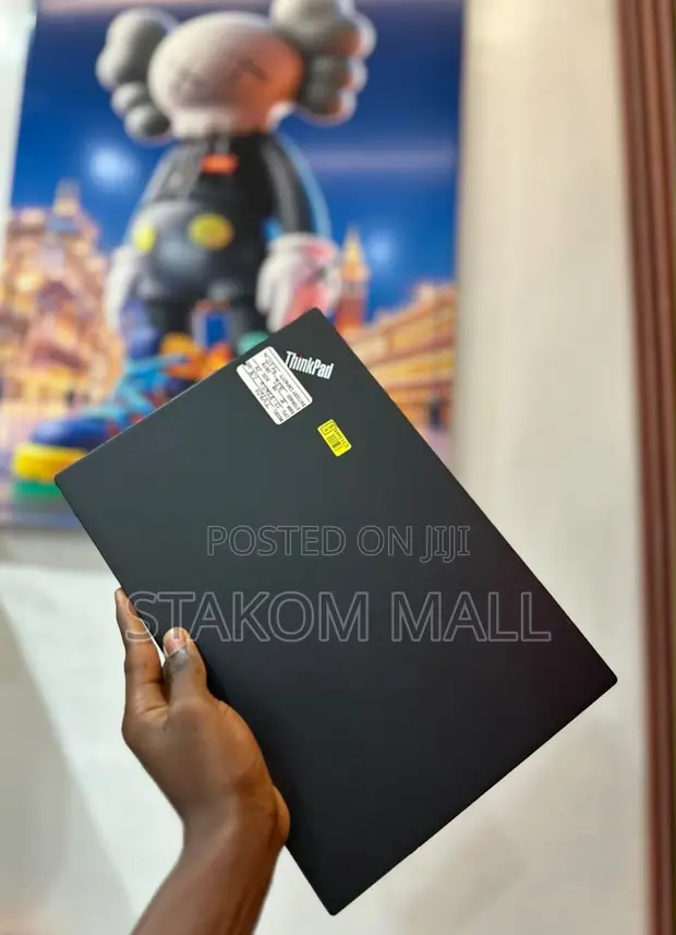 Lenovo ThinkPad X1 Carbon Gen 5 Laptop - 1