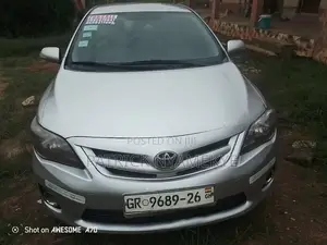 Toyota Corolla L 2013 Silver