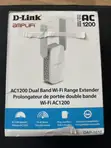 D-Link AC 1200 WiFi Repeater - 2