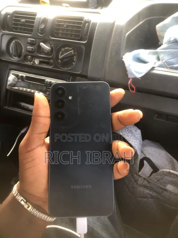Samsung Galaxy A16 128GB Black - 1