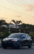 2019 Toyota C-HR XLE FWD Black - 4
