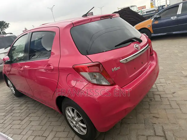 Toyota Vitz 1.3 AWD 5dr 2012 Pink - 1