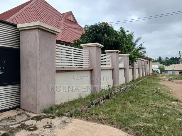 Newly Built 4-Bedroom House for Sale in Ejisu Krapa - 1