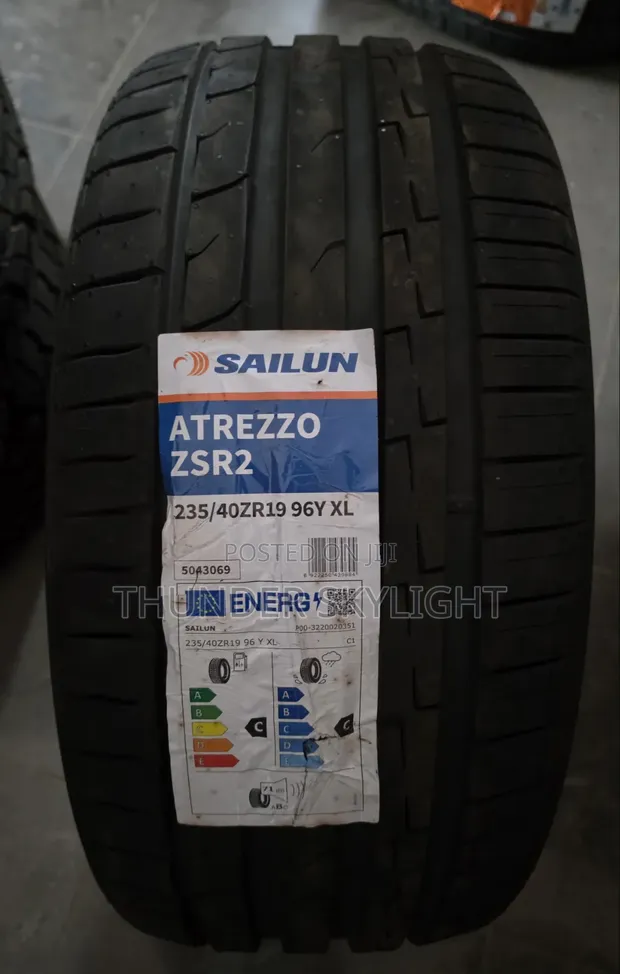 Sailun Atrezzo ZSR2 235/40ZR19 96Y XL UHP Tyre - 1