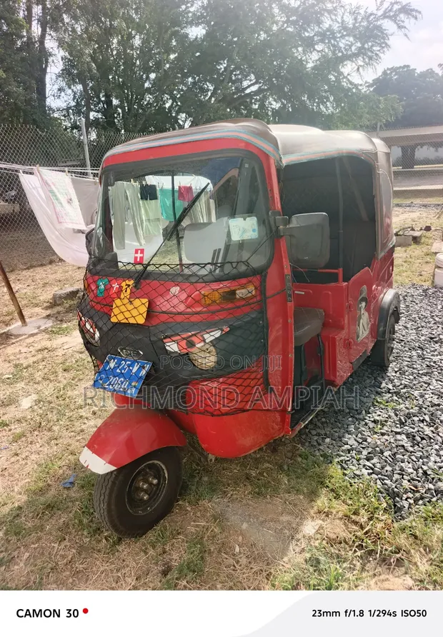 Bajaj RE Tricycle 2025 Red - 1