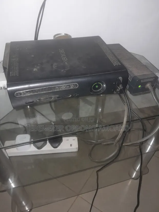 Xbox 360 with 2 Controllers and Games - 1