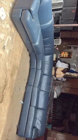 Royal Comfort Leather Majesty Sofa