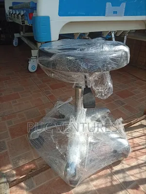 Lab Seat / Theatre Stool (No Backrest)