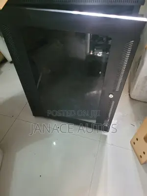 15U 4-Post Network Cabinet with Glass Door