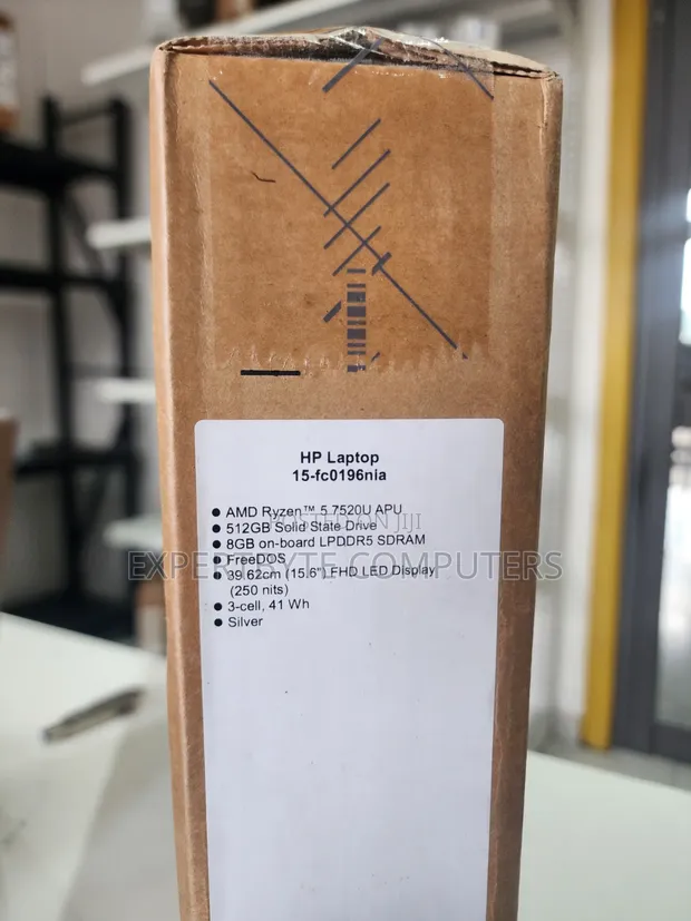 HP Laptop 15-fc0196nia: AMD Ryzen 5, 8GB RAM, 512GB SSD - 1