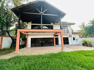 4 Bedroom House with Boys Quarters & Pool in Cantonments