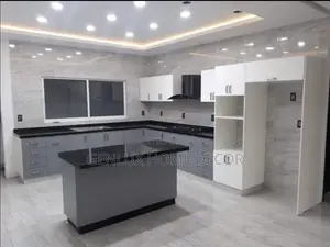 Modern Custom Kitchen Cabinets - Sleek Design
