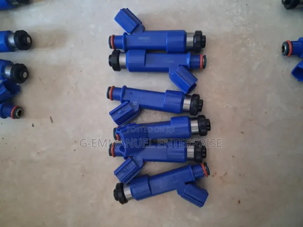 Pontiac Vibe 2007-08 Fuel Injectors (4-Set) - 1