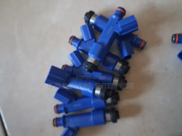 Toyota Matrix 2006-08 Fuel Injectors (4 Set) - 1