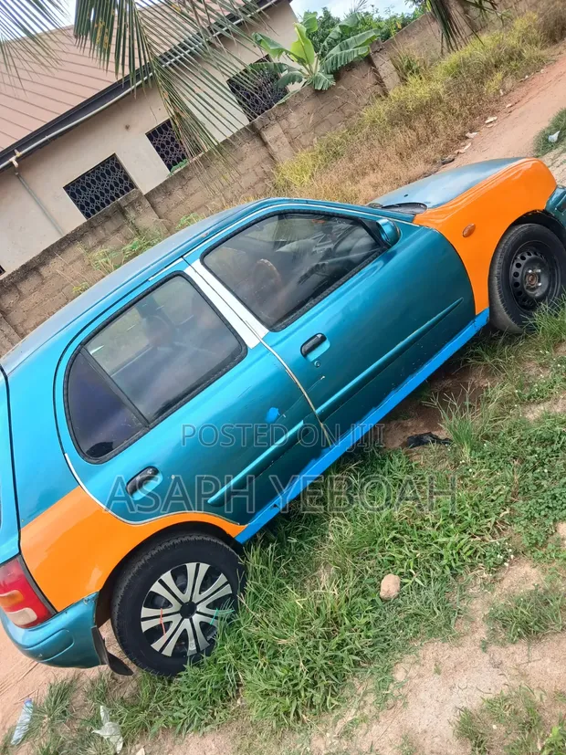Nissan Micra 2002 Green - 1