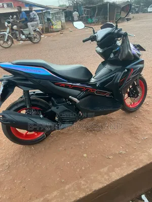 Yamaha Aerox 2025 Scooter - Blue