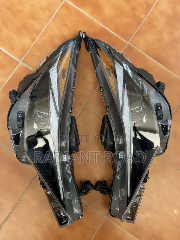 Hyundai Elantra 2023 Headlight - 1