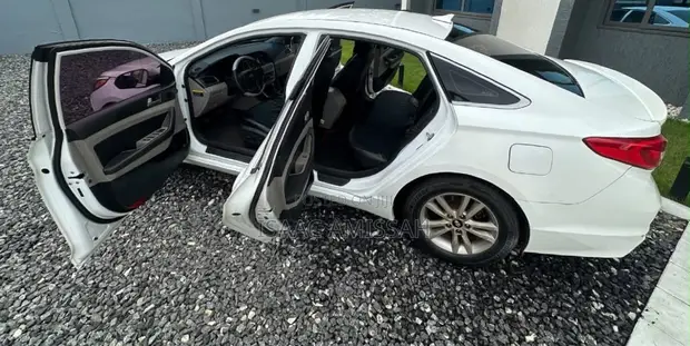 Hyundai Sonata 2015 White - 1