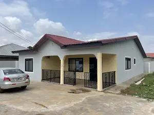 3 Bedroom House for Rent in Ayensu Estate, Valley View Area