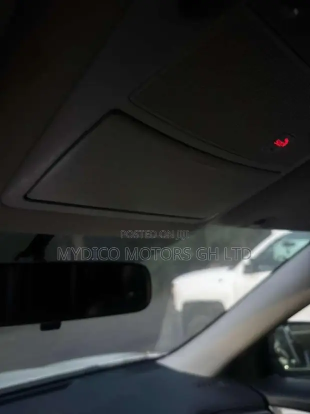 Nissan Rogue SL AWD 2016 - White - 1