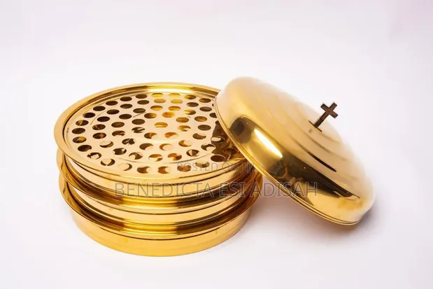 Communion Bread Trays - Gold and Silver Finishes - 1