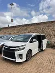 Toyota Voxy 2015 White - 4
