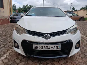 Toyota Corolla S 2016 White