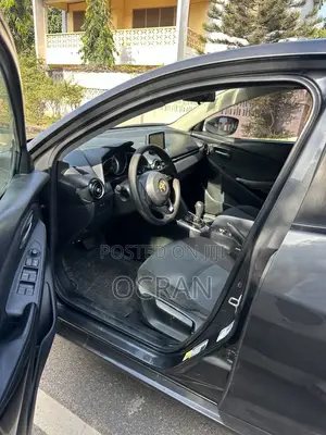 Toyota Yaris iA 1.5 FWD 2017 Gray