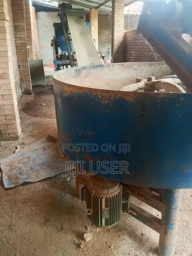 Industrial 7.5KW 3-Phase Pan Mixer with 6m & 3m Conveyors - 1