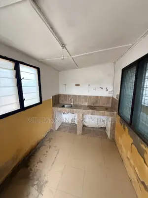 1 Bedroom Apartment for Rent in Greda Estate Area, Spintex