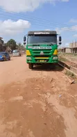 Sinotruk Howo 6x4 Dump Truck 2018 - 1