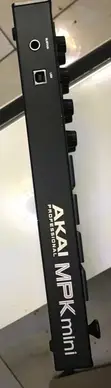 Akai MPK Mini III MIDI Controller - 3