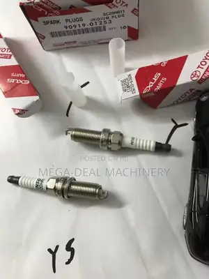 Denso Iridium Spark Plugs for Toyota Corolla/Yaris/Hybrid (90919-01253)