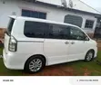 Toyota Voxy V 2WD 8-Seater 2013 White - 4
