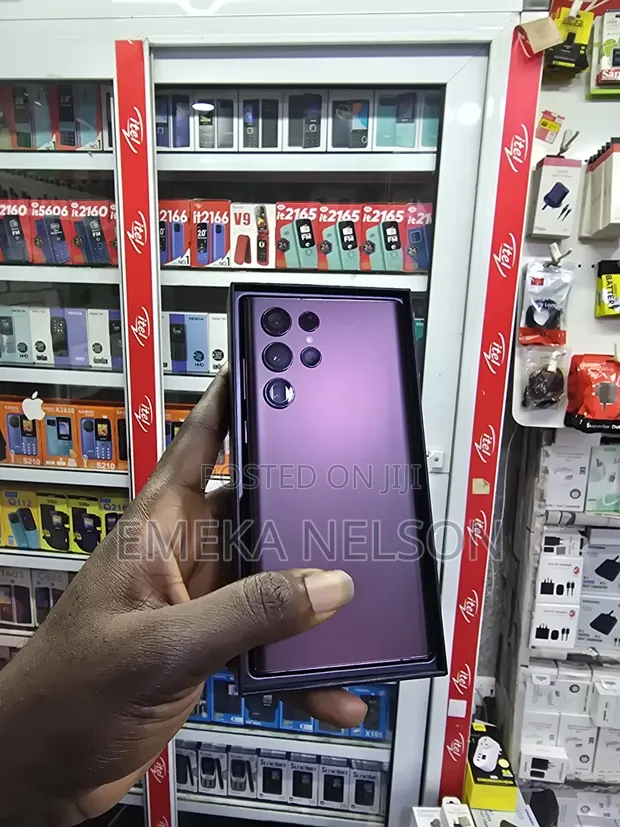 New Samsung Galaxy S22 Ultra 5G 256GB Purple - 1