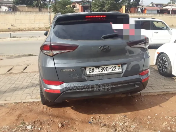 Hyundai Tucson 2017 Gray - 1
