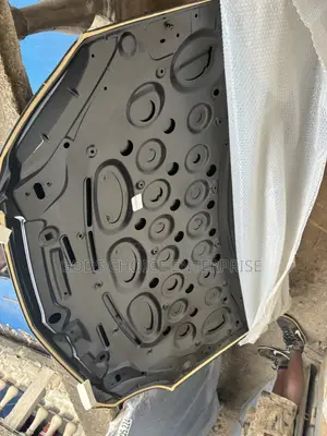 Mercedes-Benz C250 Bonnet (W204) - Aluminum